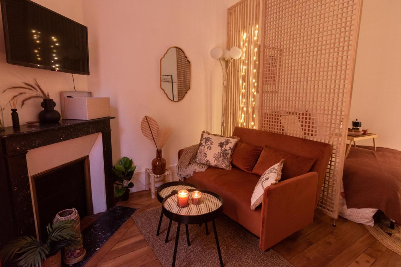 Cosy et comfort studio équipé à Clichy 5 min Métro Exterior foto